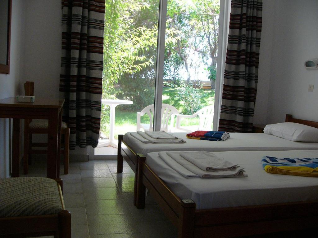 Helgas Paradise Afantou Room photo