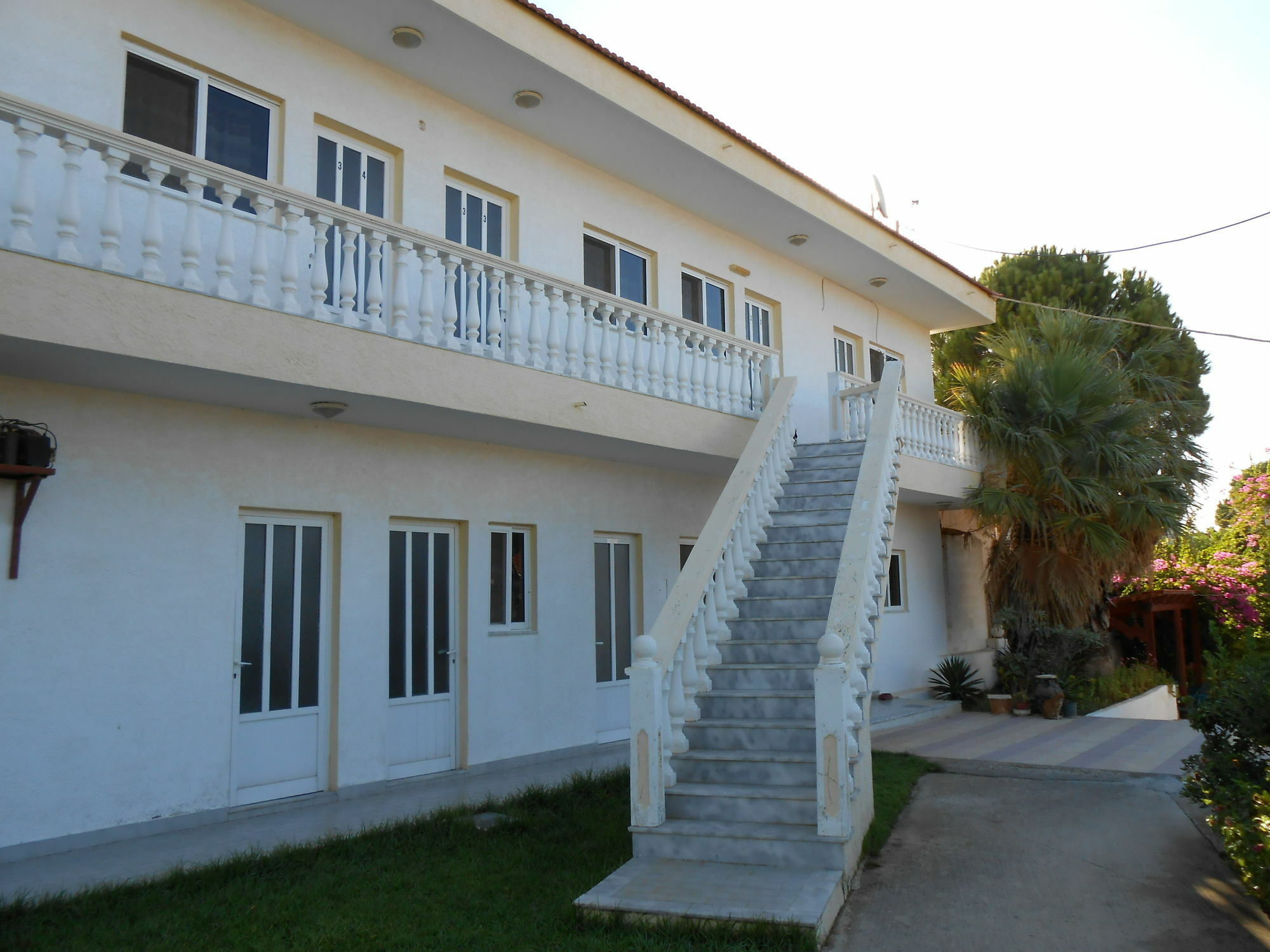 Helgas Paradise Afantou Exterior photo
